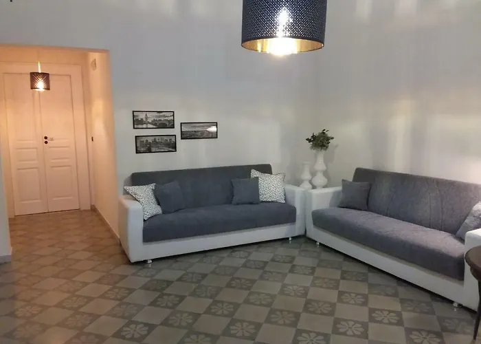 Maison Flores Апартаменты *