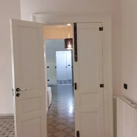 Maison Flores Bari