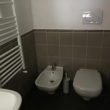 Maison Flores * Барі