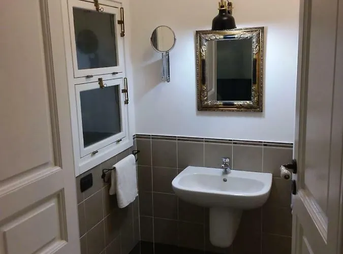 Maison Flores Apartment *